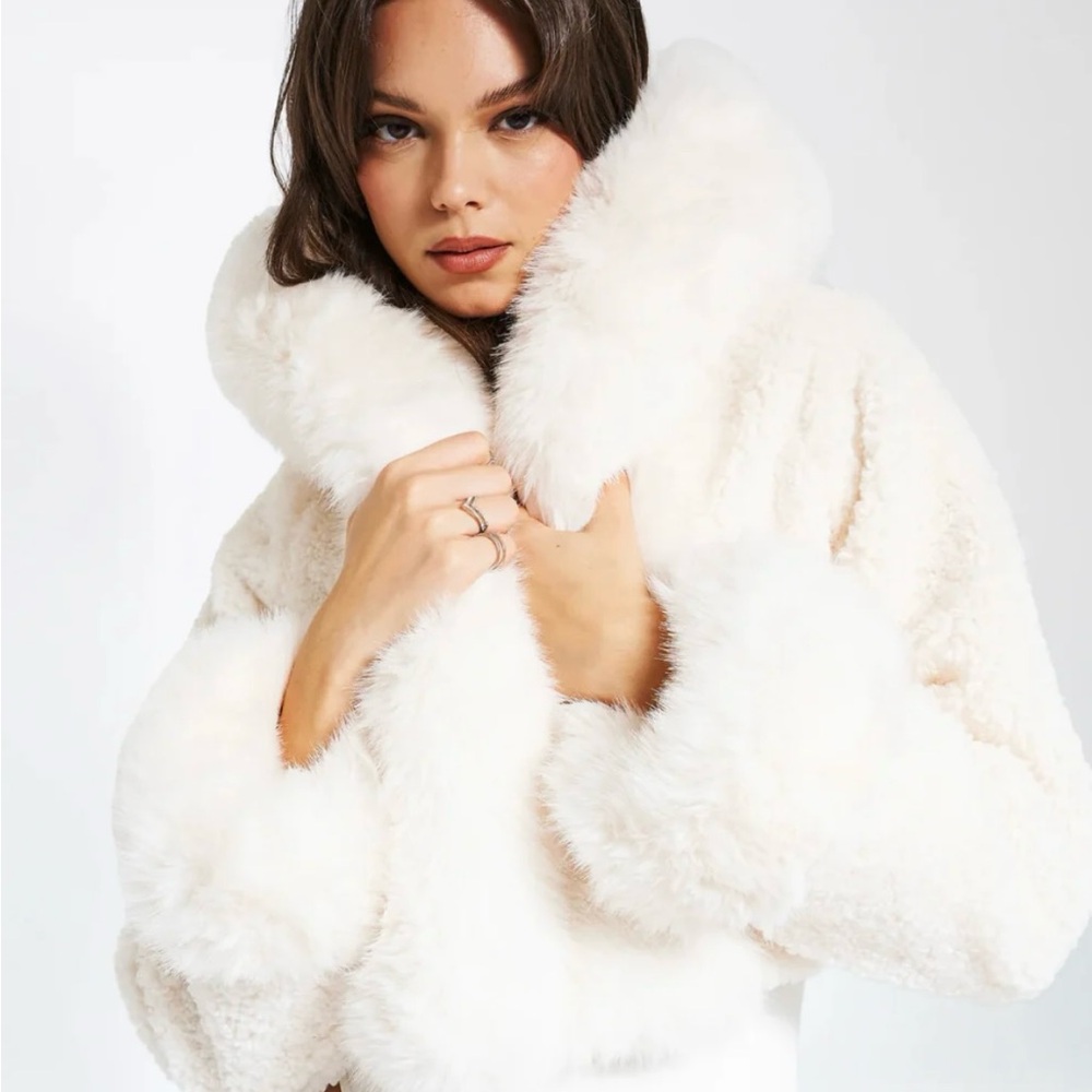 Dianara White Cropped Jacket - image 3